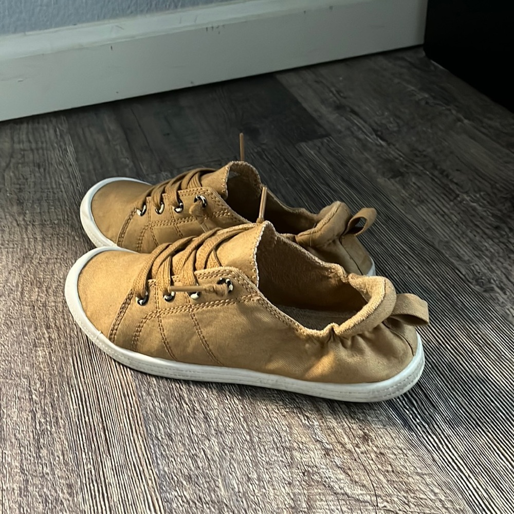 Cute shoes ** with bundle***
